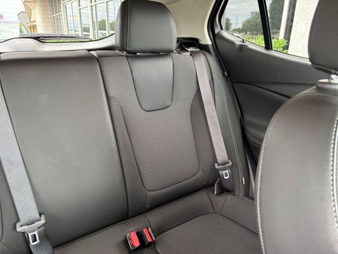 Used 2025 Buick Encore GX Preferred FWD image 36