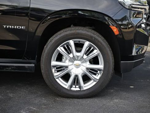 Used 2022 Chevrolet Tahoe High Country AWD/4WD image 5