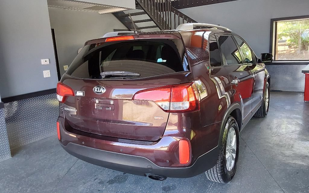Used 2015 Kia Sorento LX AWD/4WD image 9