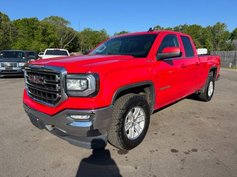 Used 2017 GMC Sierra 1500 SLE AWD/4WD image 1