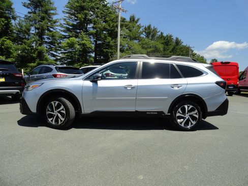 Used 2022 Subaru Outback Limited AWD/4WD image 8