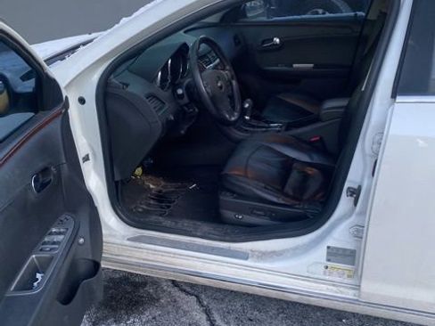 Used 2010 Chevrolet Malibu LTZ image 18