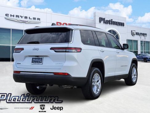 New 2025 Jeep Grand Cherokee L Laredo image 5