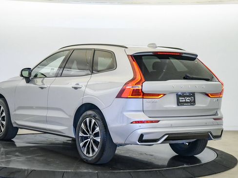 Certified 2025 Volvo XC60 B5 Core AWD/4WD image 2