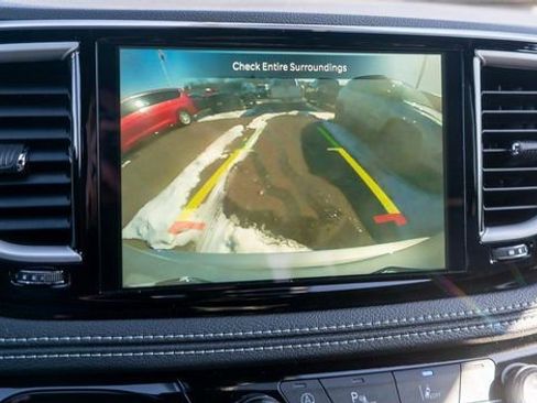 New 2026 Chrysler Pacifica Select image 22