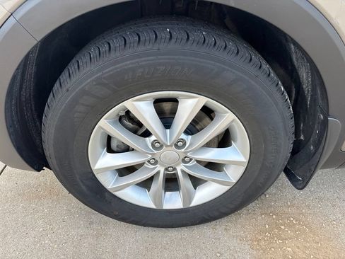 Used 2018 Kia Sorento AWD image 5