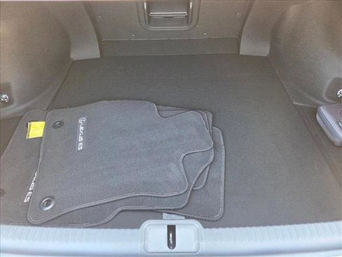 Used 2025 Lexus ES 350 image 6
