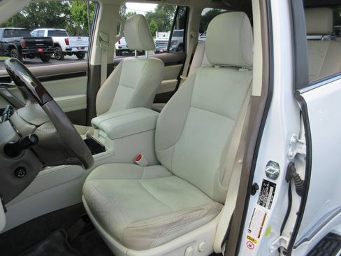 Used 2018 Lexus GX 460 Premium w/ Premium Package AWD/4WD image 21
