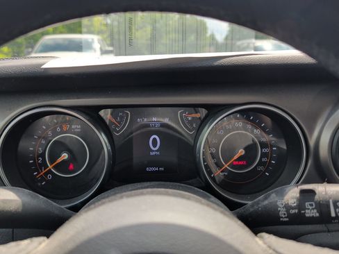 Used 2018 Jeep Wrangler Sport AWD/4WD image 16