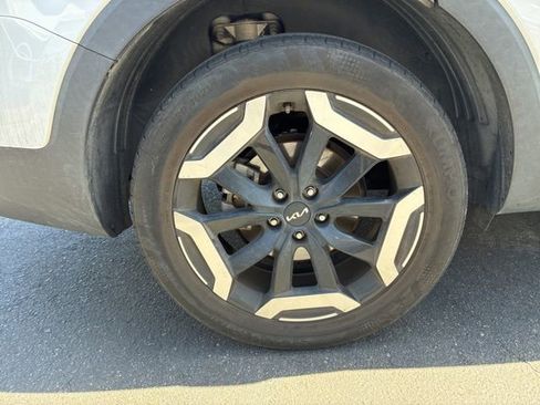 Certified 2023 Kia Telluride S image 11