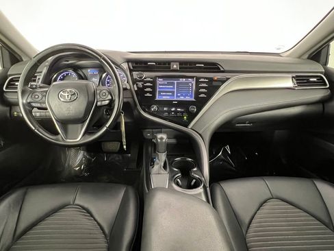Used 2020 Toyota Camry SE image 27
