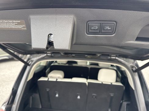 Used 2023 Kia Telluride EX image 11