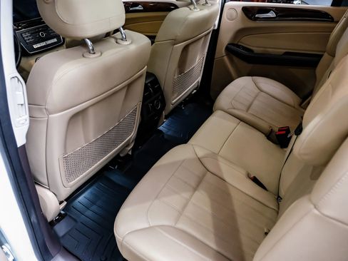 Used 2019 Mercedes-Benz GLS 450 4MATIC w/ Premium 1 Package image 40