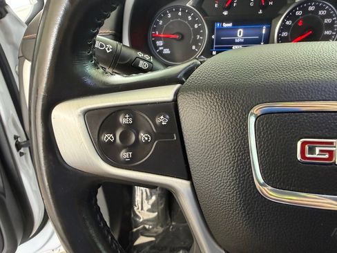 Used 2020 GMC Terrain SLE FWD image 42