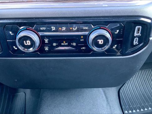 Used 2025 Chevrolet Silverado 1500 LT image 27