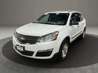 Used 2017 Chevrolet Traverse LS video 1