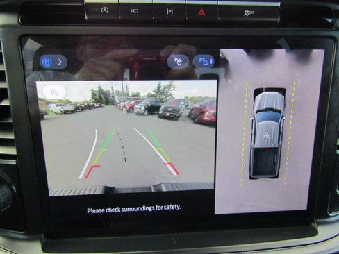 Used 2024 Ford F150 Lariat image 18