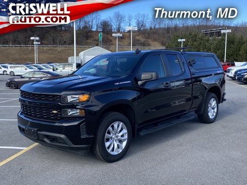 Used 2022 Chevrolet Silverado 1500 Custom image 1