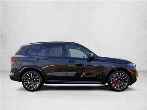 New 2026 BMW X5 xDrive40i w/ M Sport Package AWD/4WD image 4