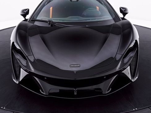 Used 2026 McLaren Artura RWD image 30