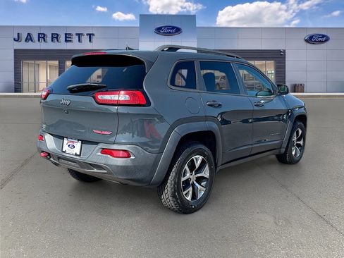 Used 2016 Jeep Cherokee Trailhawk AWD/4WD image 7