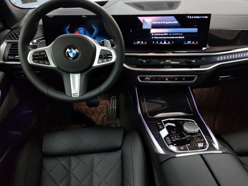 Used 2026 BMW X7 xDrive40i w/ M Sport Package AWD/4WD image 25
