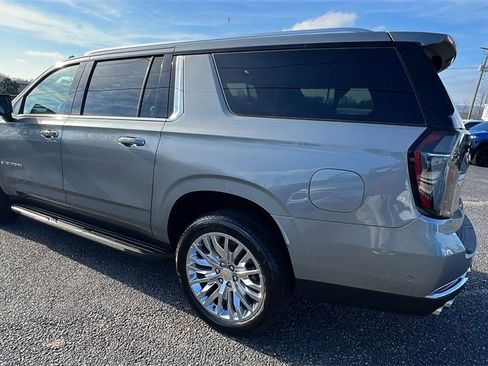 New 2026 Chevrolet Suburban Premier w/ Sun And Tow Package image 7