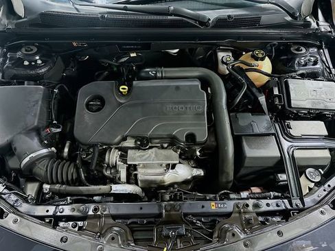 Used 2022 Chevrolet Malibu LS image 29