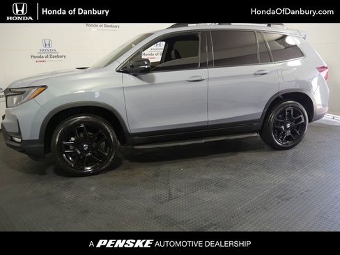 Used 2025 Honda Passport Black Edition image 1