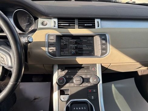 Used 2015 Land Rover Range Rover Evoque Pure Premium image 6