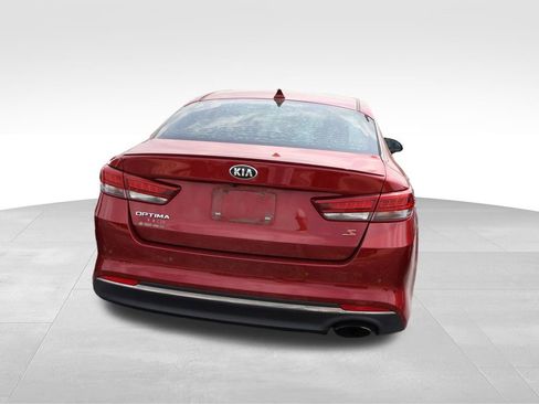 Used 2018 Kia Optima S FWD image 13