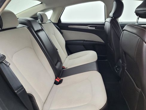 Used 2019 Ford Fusion SE w/ Equipment Group 151A image 19