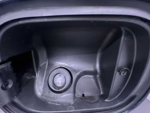 Used 2023 Cadillac Escalade Premium Luxury image 41