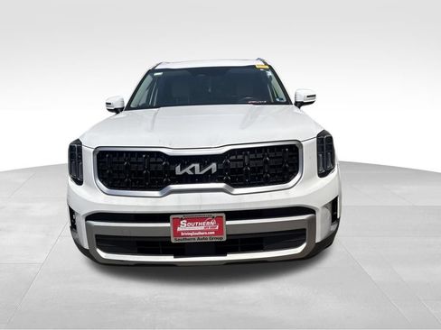 Certified 2024 Kia Telluride EX w/ EX Captain's Chair Package AWD/4WD image 2