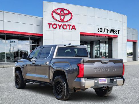 Used 2022 Toyota Tundra Limited image 4