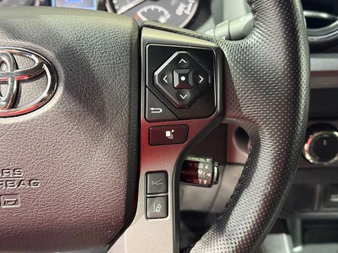 Used 2021 Toyota Tacoma TRD Off-Road AWD/4WD image 22