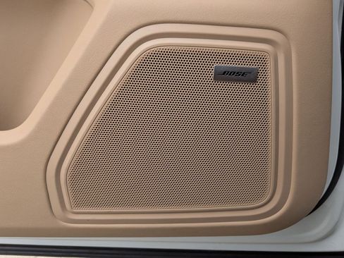 Certified 2026 Porsche Macan AWD/4WD image 14