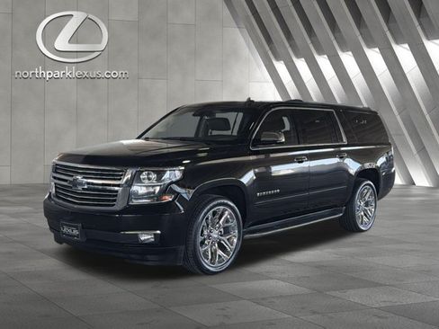 Used 2018 Chevrolet Suburban Premier AWD/4WD image 3