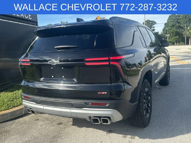 Used 2025 Chevrolet Traverse Z71 w/ Driver Confidence Package AWD/4WD image 7