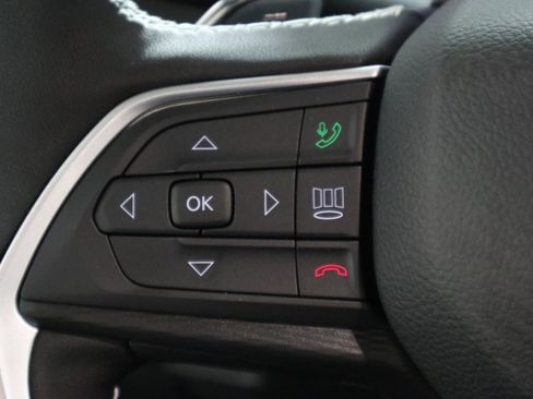 New 2025 Jeep Grand Cherokee L Altitude image 30