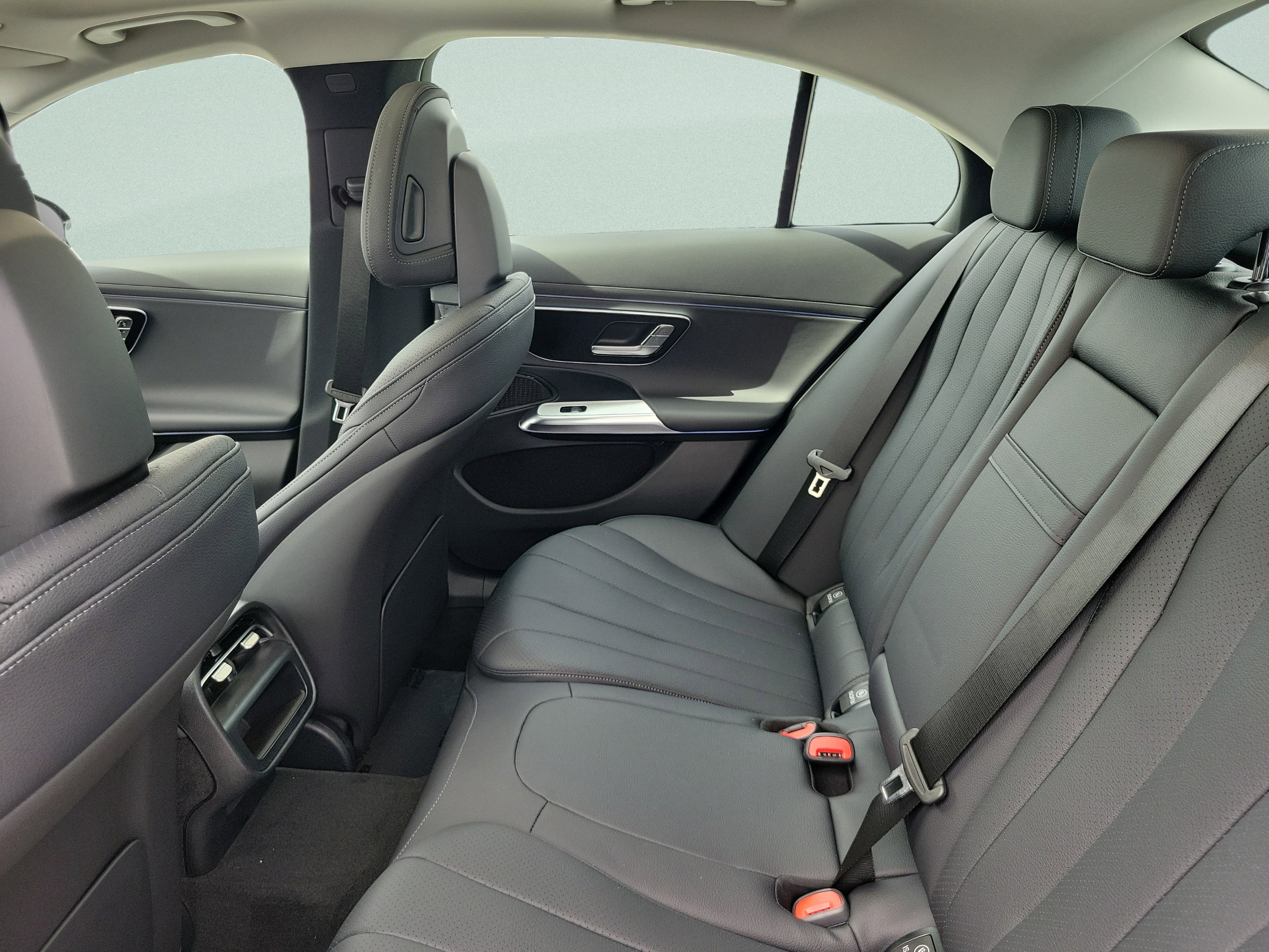 Used 2026 Mercedes-Benz E 350 Sedan image 6