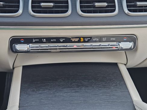 Used 2023 Mercedes-Benz GLS 450 GLS 450 image 18