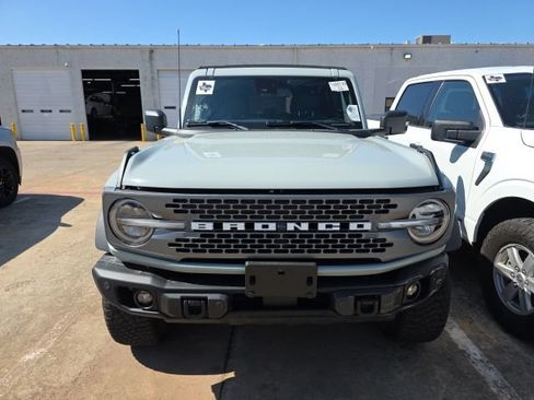 Used 2023 Ford Bronco Badlands w/ Sasquatch Package AWD/4WD image 8