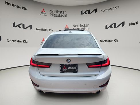 Used 2022 BMW 330i Sedan RWD image 5
