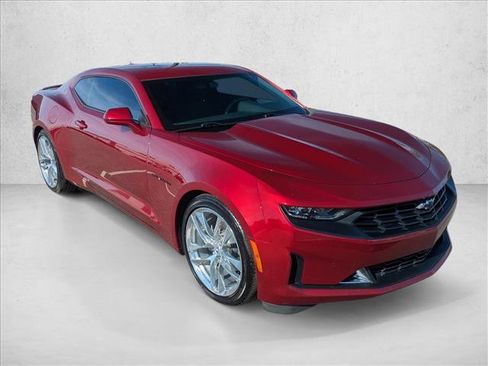 Used 2022 Chevrolet Camaro LT w/ Design Package 1 image 3