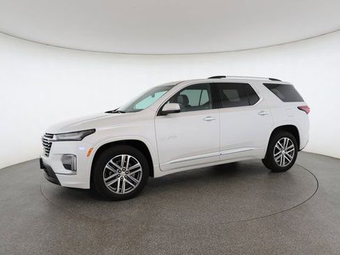 Used 2024 Chevrolet Traverse High Country image 4