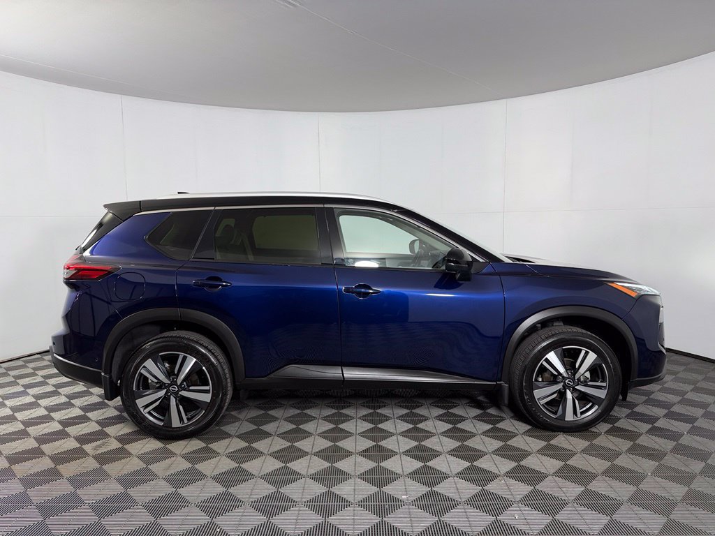 Used 2025 Nissan Rogue SL w/ SL Premium Package AWD/4WD image 5