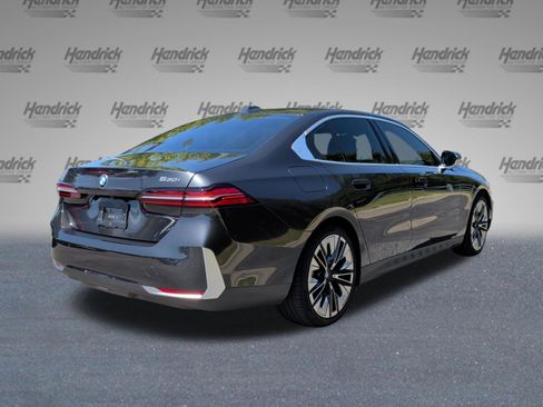 Used 2026 BMW 530i w/ Convenience Package RWD image 7