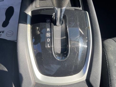 Used 2016 Nissan Rogue SV w/ SV Premium Package AWD/4WD image 16