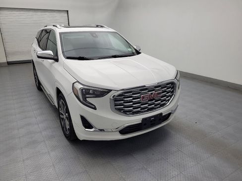 Used 2019 GMC Terrain Denali w/ Driver Alert Package II FWD image 14